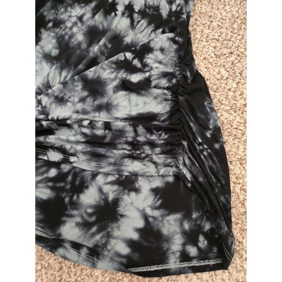 ROCK & REPUBLIC Studded Cold Shoulder Women's Black Tie Dye Top size Medium - Picture 4 of 7
